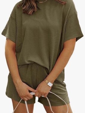Olive Ribbed Lounge Set